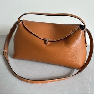 Toteme t-lock top handle